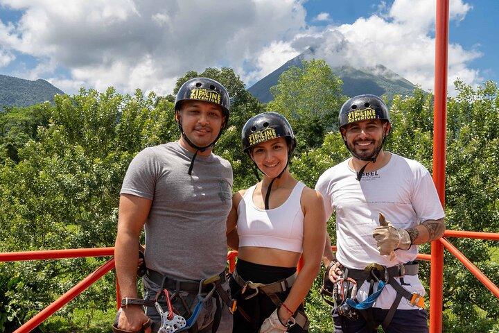 Zipline Tour i La Fortuna med udsigt over Arenal vulkanen