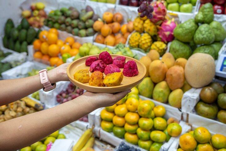 Street Food, Market & Old Eateries Tour in Lima's Historic Center