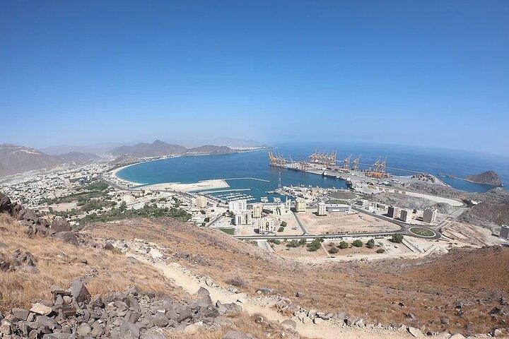Wanderung Al Rabi Trail mit einem malerischen Abenteuer in Khor Fakkan