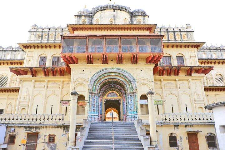 Ayodhya Private Tour & VIP Darshan -Special support for Seniors