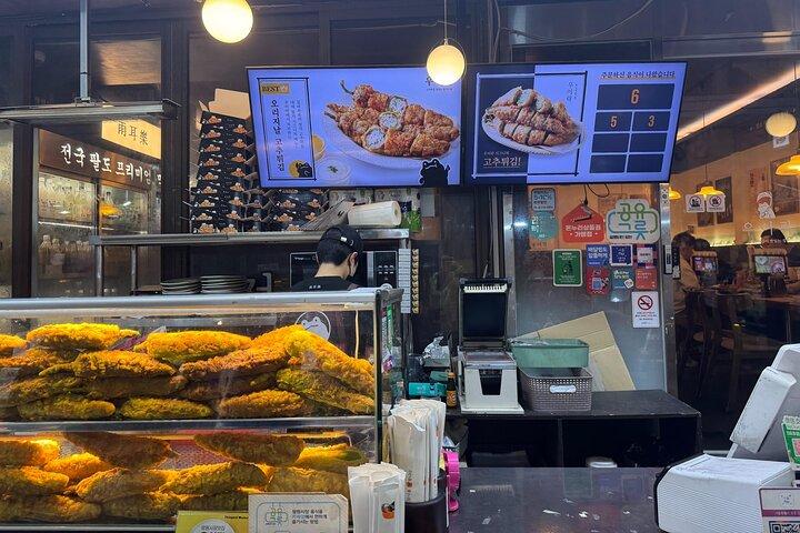 Tour di Seul Street Food al mercato di Mangwon con uno chef, Na Young