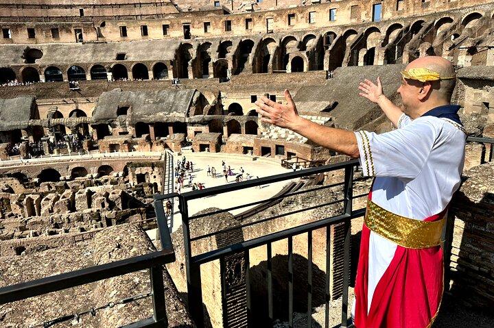 Tour privado por el Coliseo Foros Colina Palatina y Antigua Roma