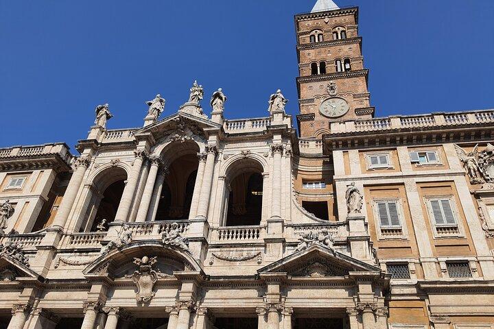 Visite guidée privée de l'église Santa Maria Maggiore et des souterrains