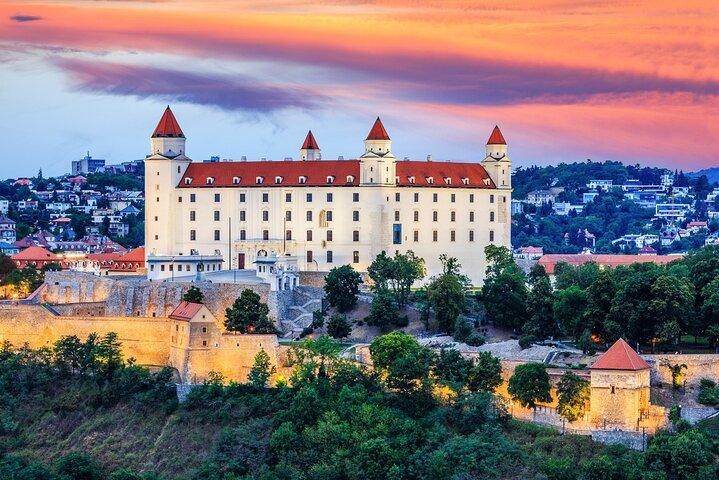 Bratislava Private Reise ab Wien : Burg, Altstadt & Freizeit