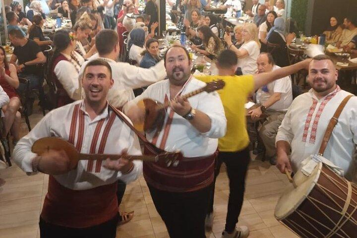 生演奏とダンススコピエによる伝統的なバルカンの夜