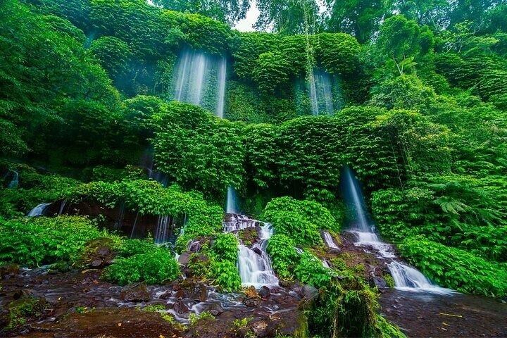 Hoteller i nærheden af Holly Water Temple and Benang Kelambu Waterfall