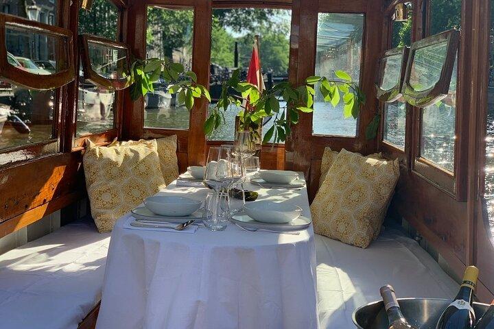 Private Lunch or Dinner Cruise for 4 Guests