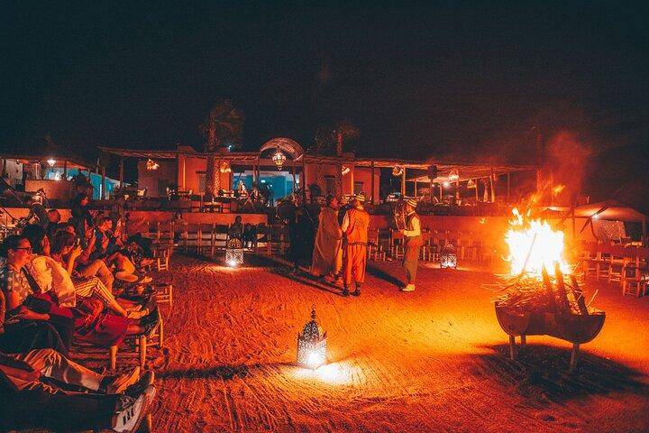 Marrakech: quad, cammello e spettacolo nel deserto di Agafay
