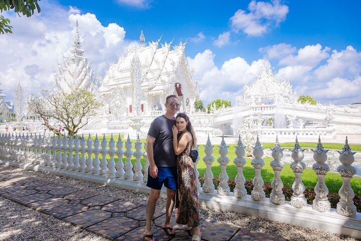 Chiang Rai Blanc Bleu Rouge Temples avec source chaude de Chaing Mai