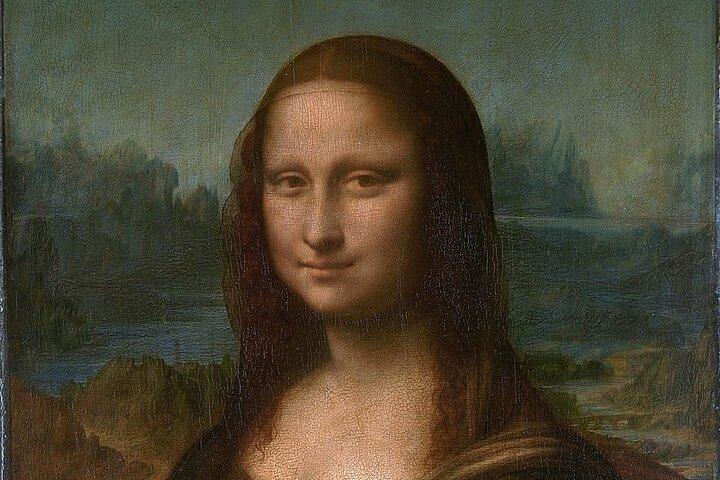 Museo del Louvre con grupos pequeños