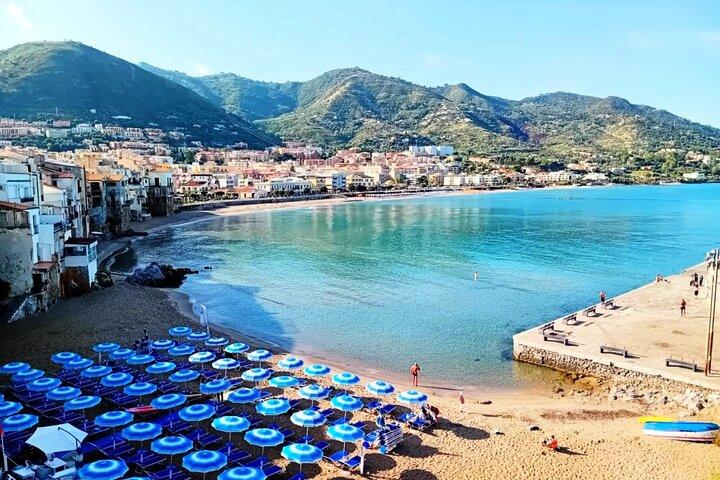 Palermo : Caccamo & Cefalùの中世の城。 小グループツアー