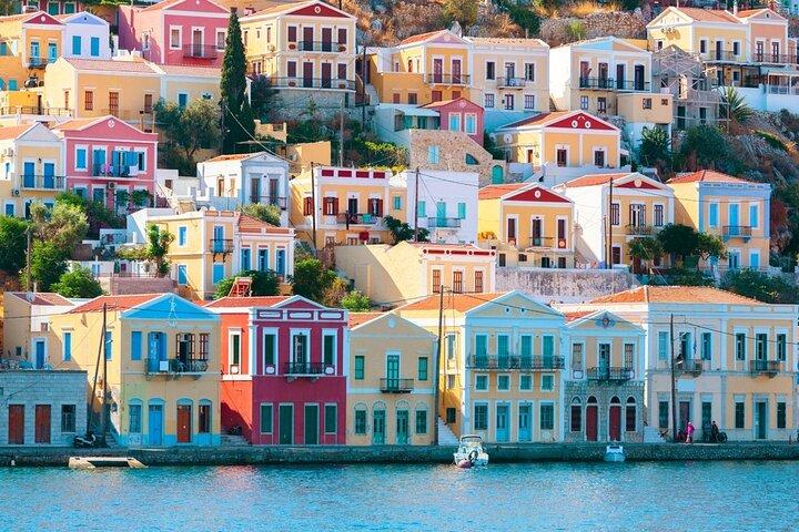 Lindos dagstur til Symi Island - privat sejltur med båd