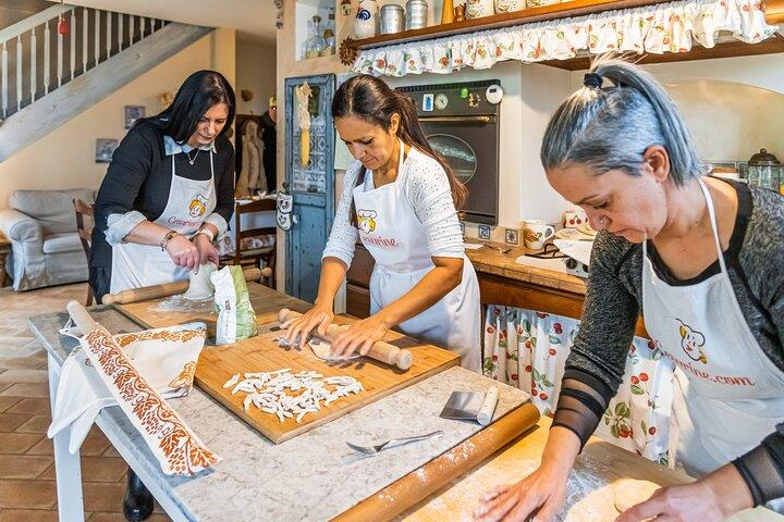 Deel je liefde voor pasta bij een local thuis in Milaan