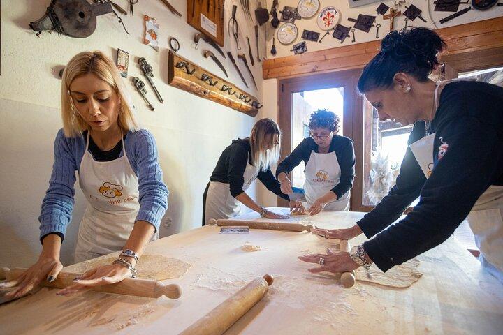Traditionele Toscaanse Pasta & Tiramisu Masterclass in Arezzo