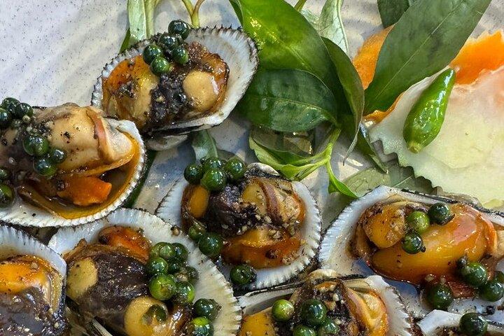 Excursões privadas de comida a pé em Ho Chi Minh City