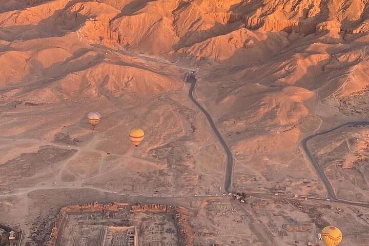 LUXURY Ballon Ride in Luxor with Hotels pickup