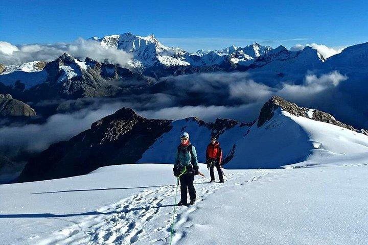4日間登山 ネバドウルス 5495m イシンカ 5530m パノラマビュー