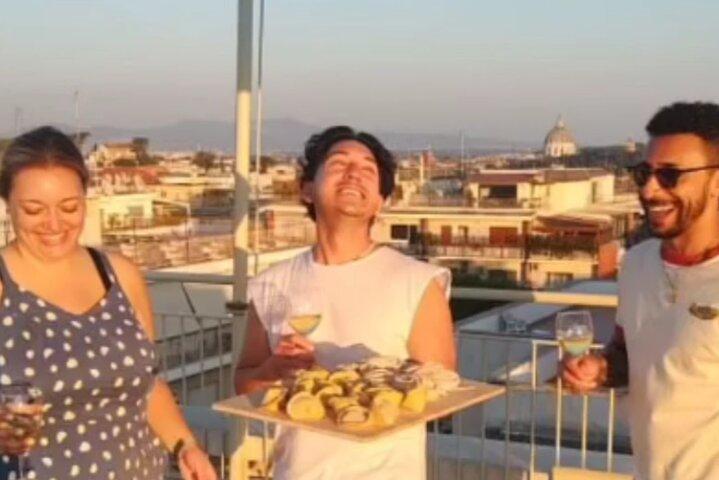 Cocina inspiradora en la terraza panorámica del chef romano