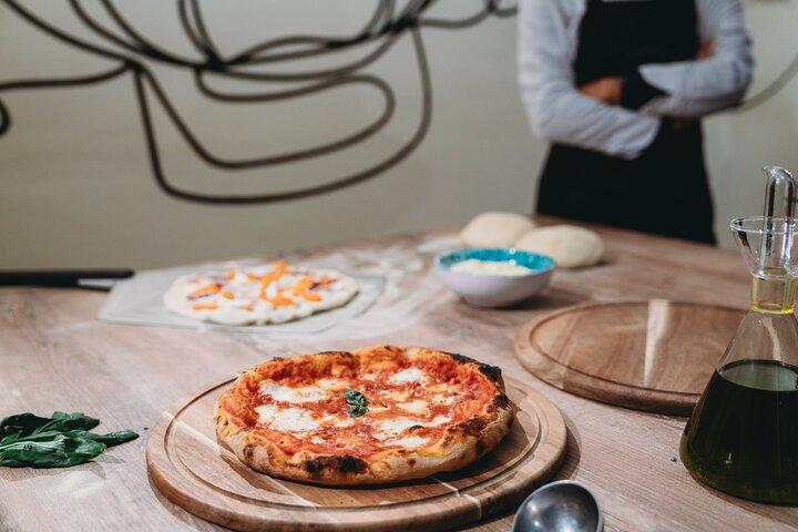 Florence Pizza & Tiramisù Cooking Class: Small Group Experience
