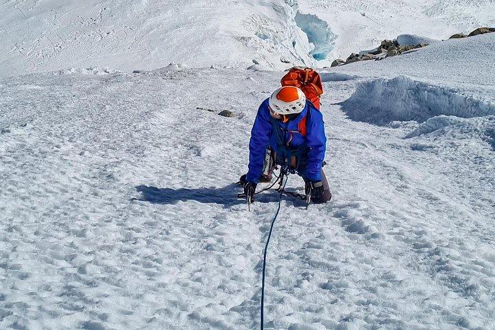 6日間探検 キタラジュ山6040m、エクストリームクライミング体験