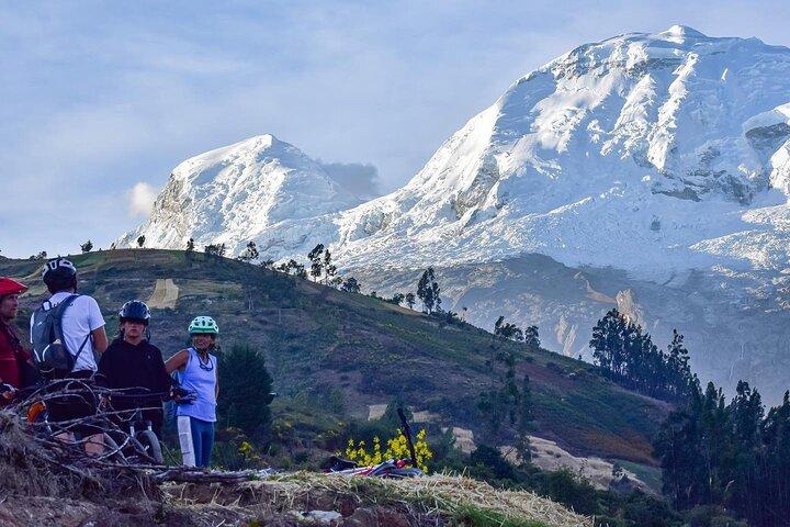 Circuito Huascarán Cordillera Blanca en bicicleta de montaña de 14 días de aventura