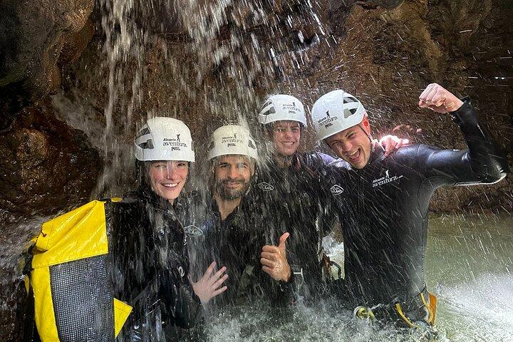 Canyoning experience in Barranco del Gorgo de la Escalera