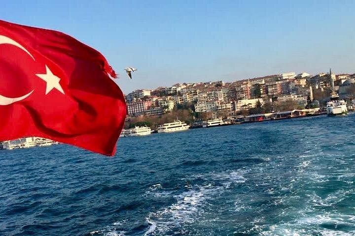 Smak av Turkiet på två kontinenter: Från europeisk Istanbul till asiatiska Kadikoy