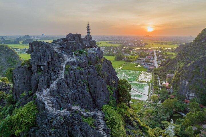 Excursão privada de Hoa Lu e Tam Coc de Hanoi para Ninh Binh