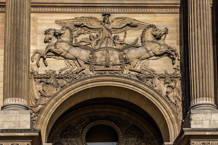 Les Secrets des Façades du Louvre