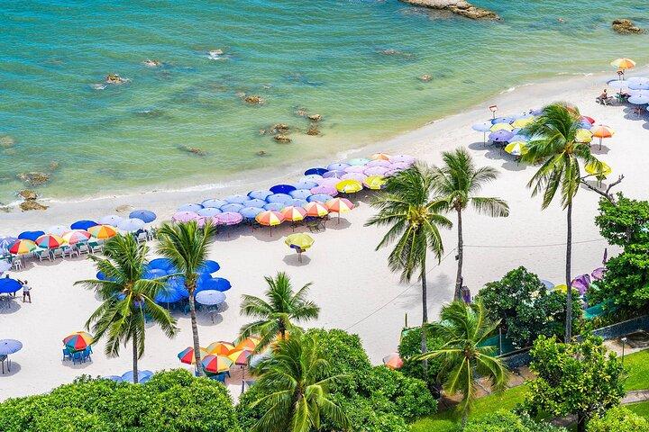 Excursión de un día a Hua Hin desde Bangkok: playa, templos y mercados locales