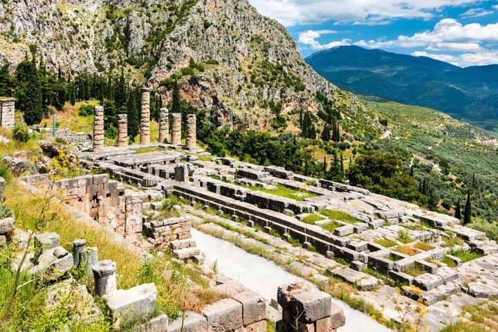 Excursion privée d'une journée à Delphes et Arachova au départ d'Athènes