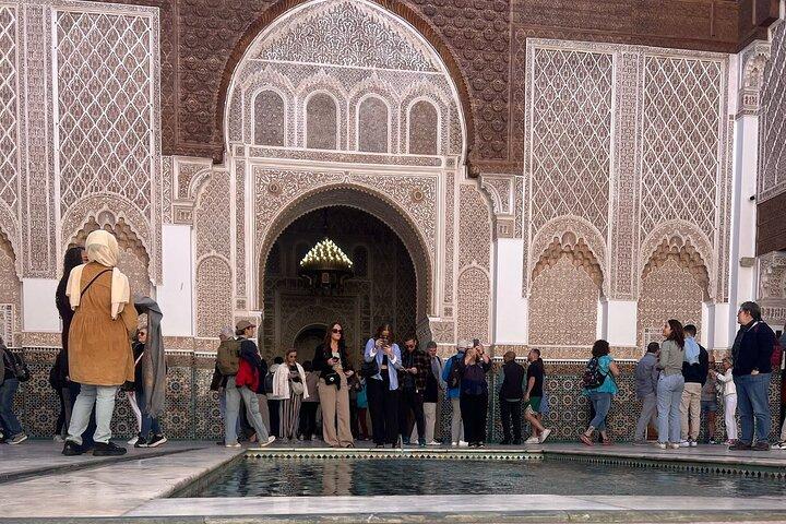 Tour privado por la ciudad de Marrakech : Palacio de Bahía, Majorelle & Souks