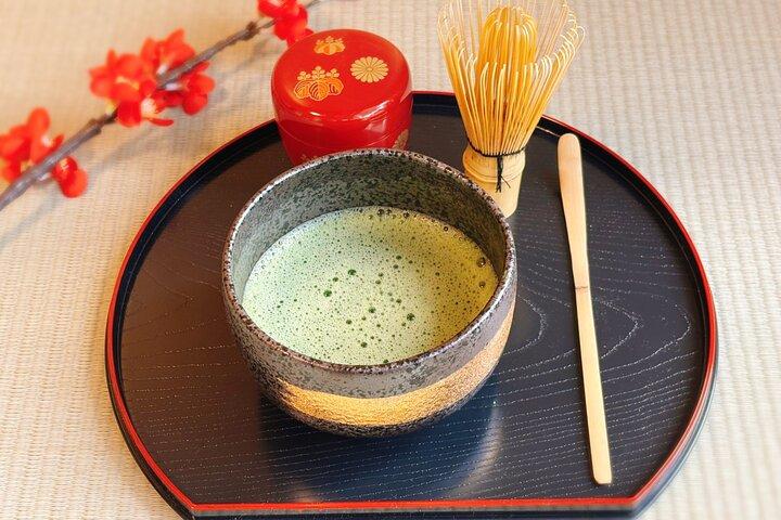 Experiencia privada de ceremonia del té en Osaka