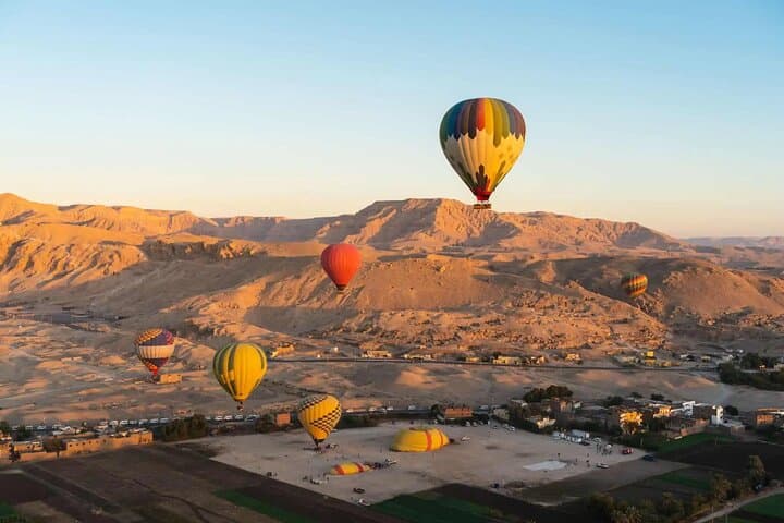 Luxury Sunrise Balloon Ride in Luxor with Pickup
