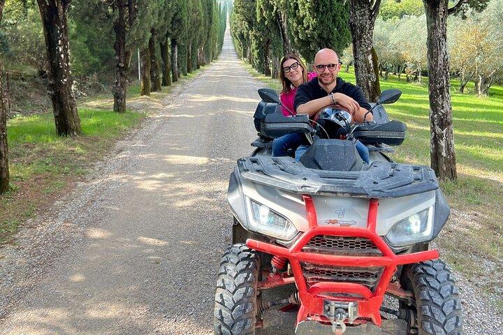 Emocionante excursión en quad en la campiña toscana