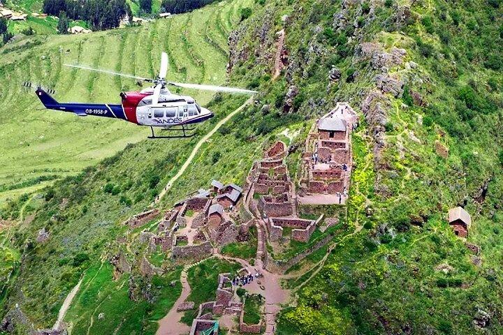 Visite en hélicoptère de luxe 2D/1N à couper le souffle sur les trésors de Cusco
