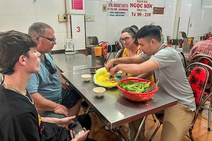 Fra Ho Chi Minh: Saigon Street Food Tour med motorcykel