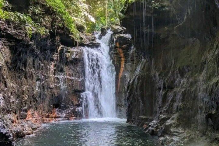 Hidden Valley Springs Nature Getaway med buffet frokost og transfer