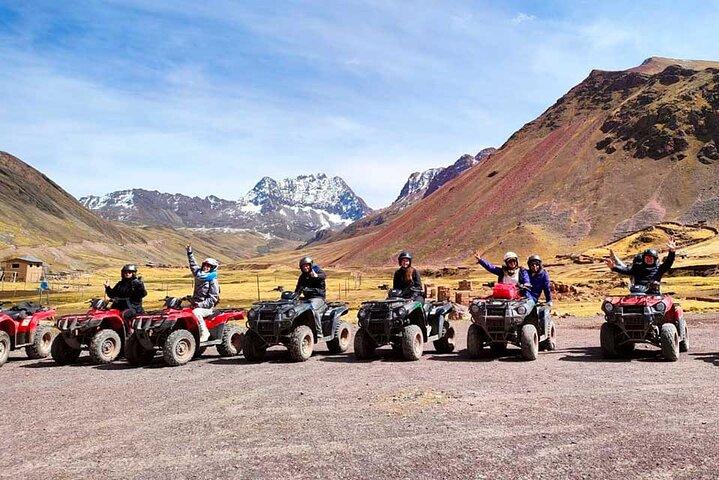 ATV Rainbow Mountain Tour di un'intera giornata