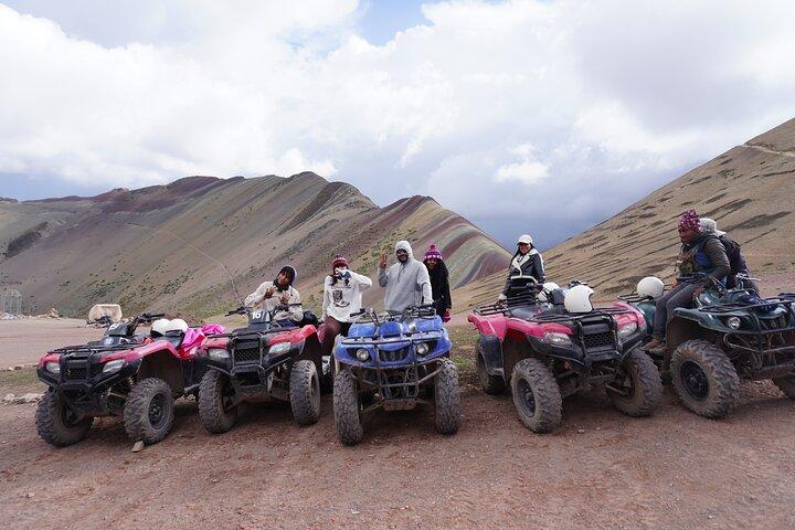 Vinicunca Rainbow Mountain ATV Tour da Cusco con pranzo