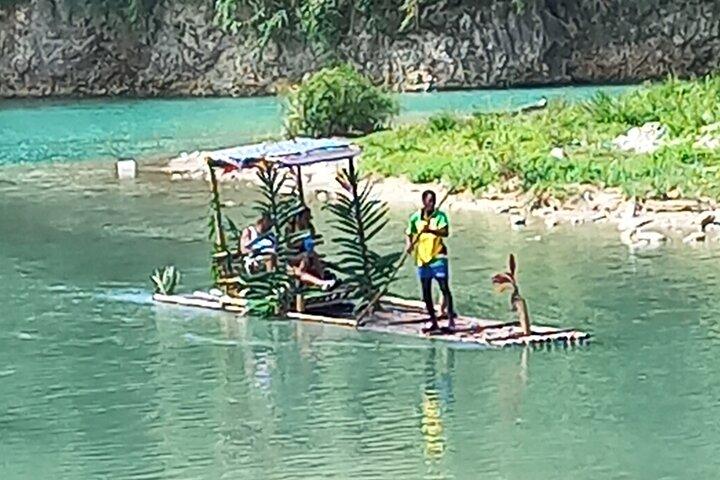 Rafting de bambu em Ocho Rios