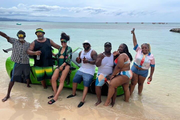 Jet Car, Parasailing, Jet Ski Adventure com compras Montego Bay