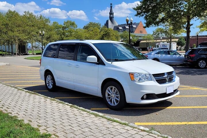 Manhattan Cruise Terminal to LGA Airport XL Mini Van