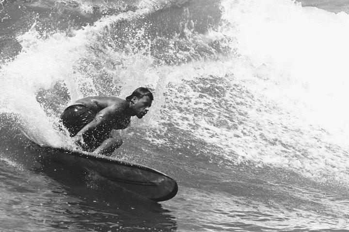Learn to surf in Makaha with Gean Pierre