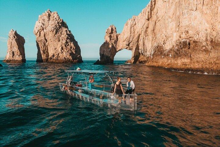 Gita in barca con fondo di vetro nella baia di Los Cabos