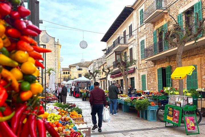 Mercado de Santanyí: Artesanato e produtos locais
