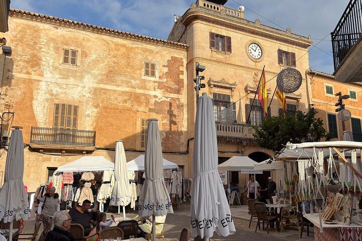 Mercado de Santanyí: Artesanato e produtos locais