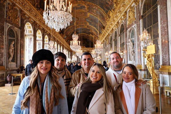 Paris-Versailles Hin- und Rückfahrt im Van mit Tickets