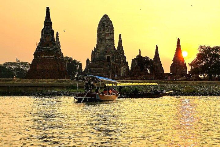 Privat Ayutthaya + SUNSET Bådtur + Lys op natten