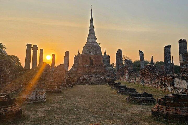 Privat Ayutthaya + SUNSET Bådtur + Lys op natten